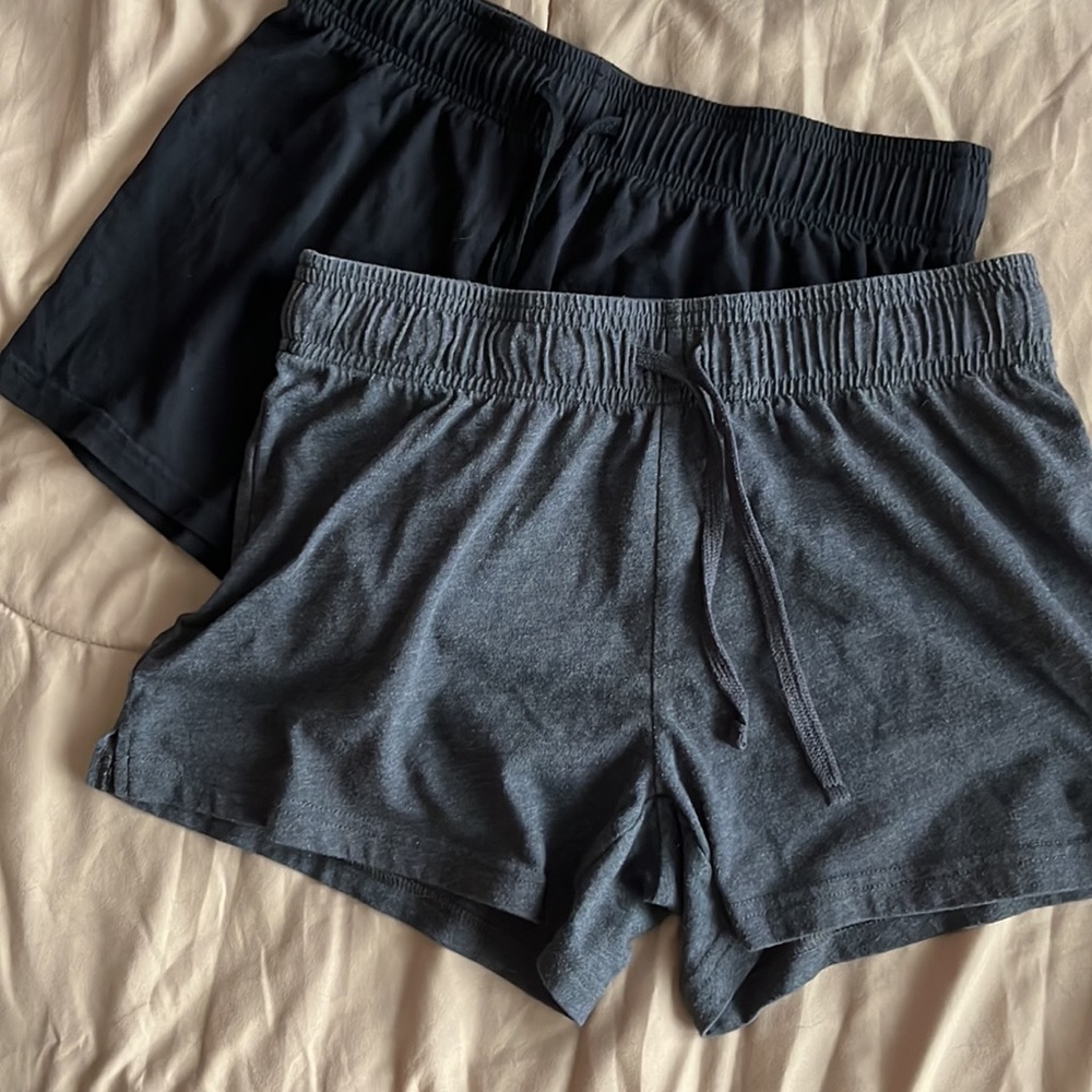 2-pack lounge-activewear shorts from Reebok.